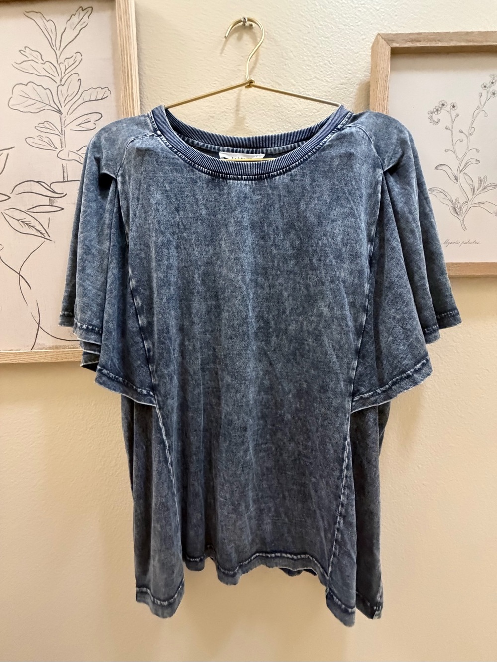 Delman Washed Charcoal Short Sleeve Flowy Tee